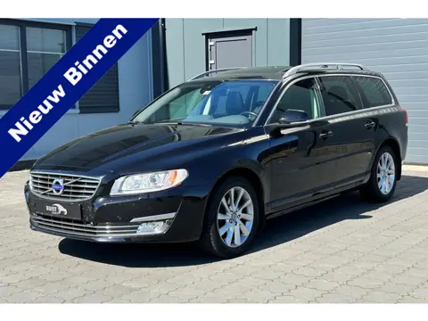 Volvo V70 2.0 T5 245pk Nordic+ SCHUIFDAK XENON 2e eig.! NL-auto!