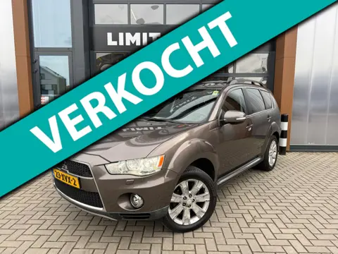 Mitsubishi Outlander 2.0 Edition Two Aut/Carplay/Schuifdak/Leder/Cruise/Keyless/Camera/Pdc/Trekhaak/