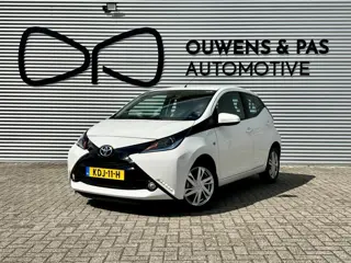 Toyota Aygo 1.0 VVT-i x-play | CAMERA | AIRCO | AUTOMAAT