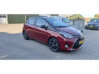 Toyota Yaris 1.5 Hybrid Volcano Edition