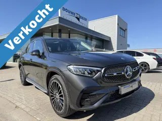 Mercedes-Benz GLC 300e 4MATIC AMG Line Pano-Dak | Trekhaak | Night | Stuurverw. | Treeplanken