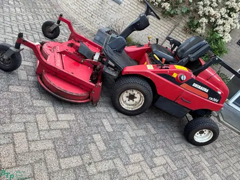 Shibaura Zitmaaier gebruikte diesel frontmaaier CM364