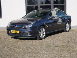 Opel Vectra GTS 1.8-16V Executive 95.000km !!! Airco Xenon Pdc Half Leder
