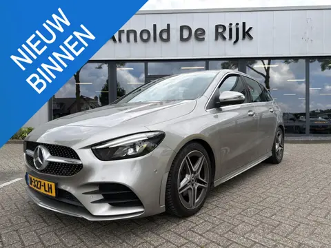 Mercedes-Benz B-klasse 180 Business Solution AMG