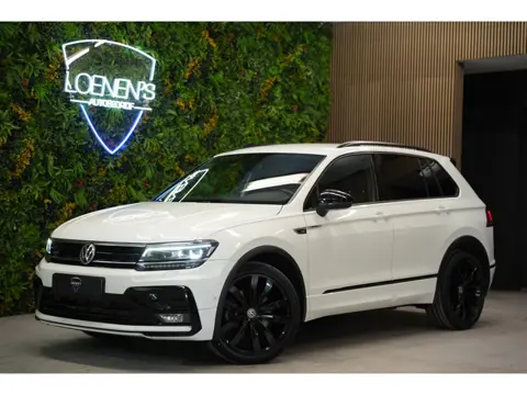 Volkswagen Tiguan 2.0 TSI 4Motion 3x R-Line / Trekhaak / Camera / CarPlay / 20 inch