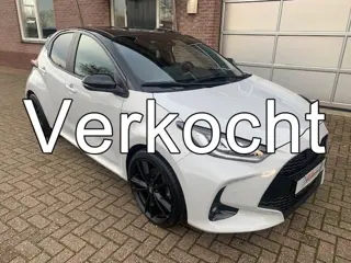 Toyota Yaris 1.5 Hybrid GR Sport (bj 2022, automaat)