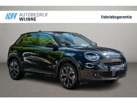 Fiat 600 1.2 Hybrid 110pk DCT6 La Prima | Navi | App Connect | Adaptive Cruise | Climate | Keyless |