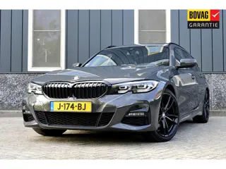 BMW 3 Serie Touring 320i M-Sport Rijklaarprijs-Garantie Panorama dak trekhaak Sport interieur Led Ca