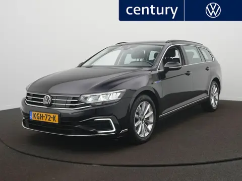 Volkswagen Passat Variant 1.4 TSI PHEV GTE Business Automaat - LED - Navigatie - Stoelverwarming - A