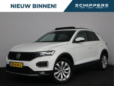Volkswagen T-Roc 1.5 TSI Sport 150pk | Glazen schuif-kanteldak | Leer | Navigatie | LED