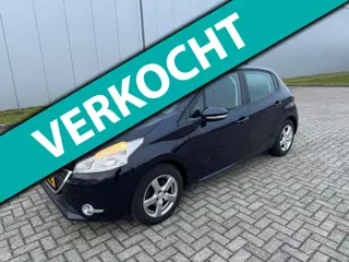 Peugeot 208 1.2 VTi Blue Lease Executive , Trekhaak, Stoelverwarming