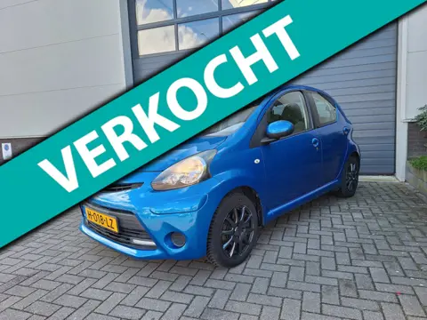 Toyota Aygo | 1.0 VVT-i Dynamic Orange | Airco | Nieuwe koppeling | Lage kilometerstand |