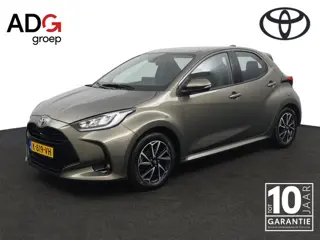 Toyota Yaris 1.5 VVT-i Dynamic Trekhaak Navigatiesysteem | Trekhaak | All Seasons |