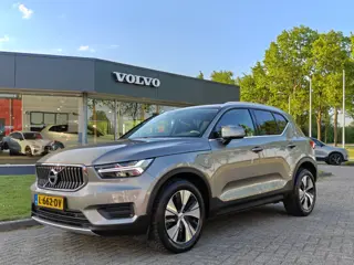 Volvo XC40 T4 211PK Recharge Inscription Expression | Trekhaak | Blis | Camera Achter | Stoel & Stuu