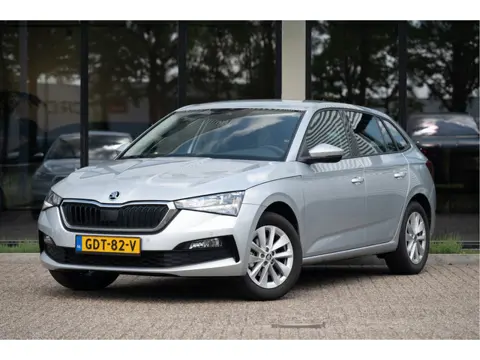 Škoda Scala 1.0 TSI 110pk Ambition | Trekhaak | Navi by App | Camera | Cruise | Stoelverw. | PDC V+A