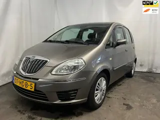 Lancia Musa 1.4-16V Oro - Schade