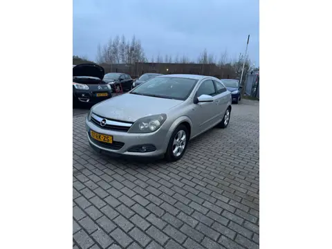 Opel Astra GTC 1.6 Enjoy