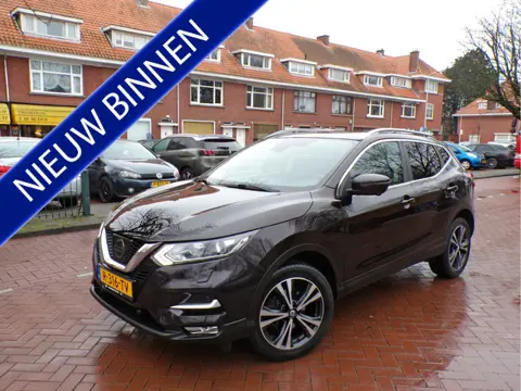 Nissan QASHQAI 1.2 Business Edition PANORAMADAK CAMERA CRUISECONT TEL NAVI....