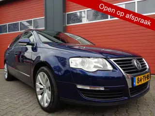 Volkswagen Passat Variant 2.0 FSI Highline Business 150PK Clima Cruise Trekhaak 6-BAK NL-Auto LMV
