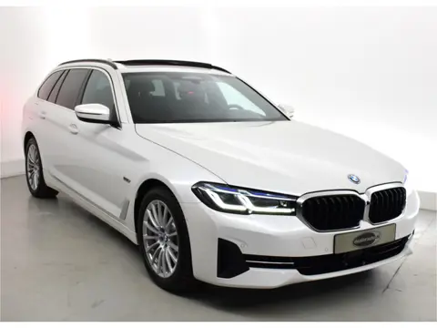 BMW 5 Serie Touring 520e High Executive-Comfortstoelen- Harman Kardon - Comfort/ Massage-HUD-Panoram