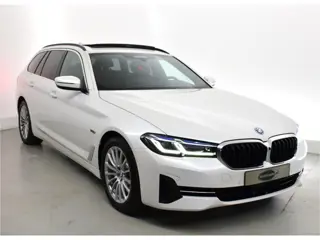 BMW 5 Serie Touring 520e High Executive-Comfortstoelen- Harman Kardon - Comfort/ Massage-HUD-Panoram