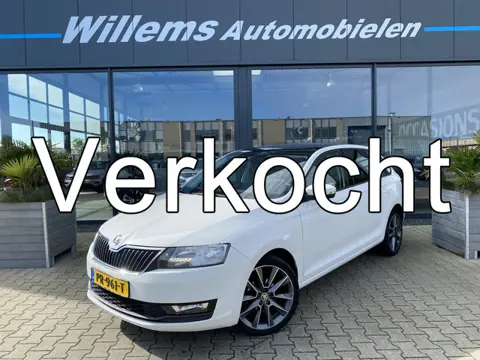 Škoda Rapid Spaceback 1.0 TSI Greentech Drive Panorama dak, Stoelverwarming & Lederen Bekleding