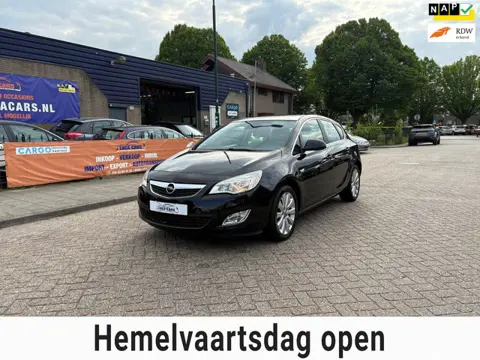 Opel Astra 1.4 Turbo Cosmo 2X SLEUTEL + BOEKJES!