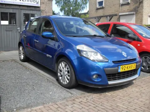 RENAULT CLIO 1.2 Tce Sport 5Drs