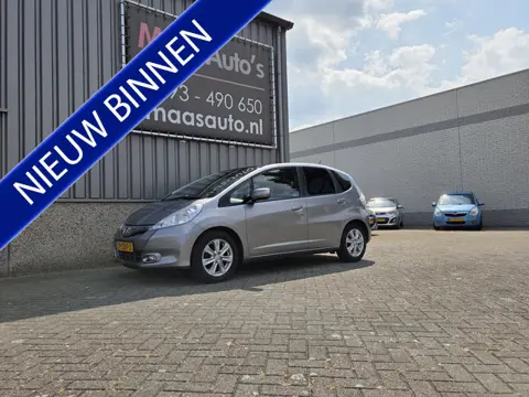 Honda Jazz 1.4 Hybrid hoge-instap Elegance uitvoering automaat panorama-dak