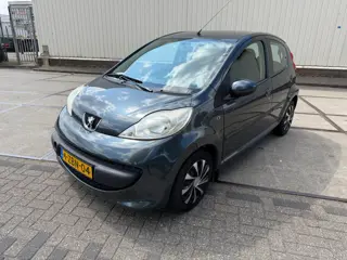 Peugeot 107 1.0-12V XS