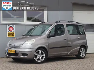 Toyota Yaris Verso 1.3 VVT-i Sol TREKHAAK AIRCO (bj 2005)