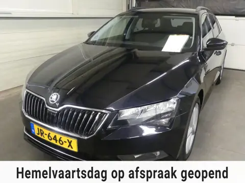 Skoda Superb Combi 1.4 TSI ACT Ambition - Trekhaak - Cruise Control