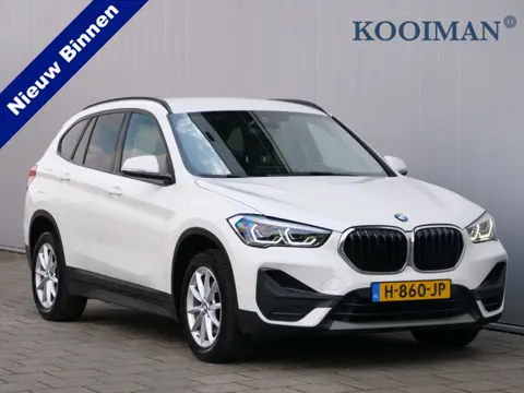 BMW X1 sDrive18i Executive Edition 141 Pk Automaat Navi / PDC / Trekhaak