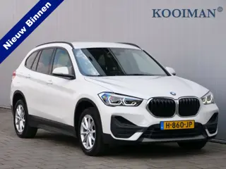 BMW X1 sDrive18i Executive Edition 141 Pk Automaat Navi / PDC / Trekhaak