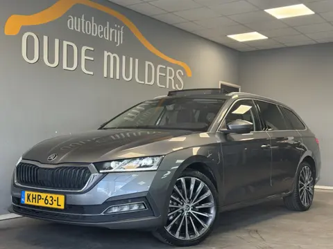 Škoda Octavia Combi 1.4 TSI iV PHEV Stoelventilatie/Trekhaak/Panoramadak/Leer