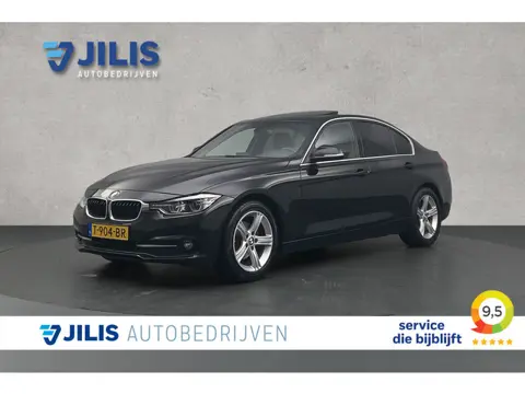 BMW 3 Serie 318i Edition Luxury Line | Stoelverwarming | Lederen bekleding | Schuifdak | LED