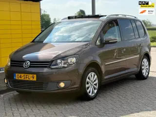 Volkswagen Touran 1.2 TSI Highline BlueMotion 7persoons Pano-dak Navi Camera