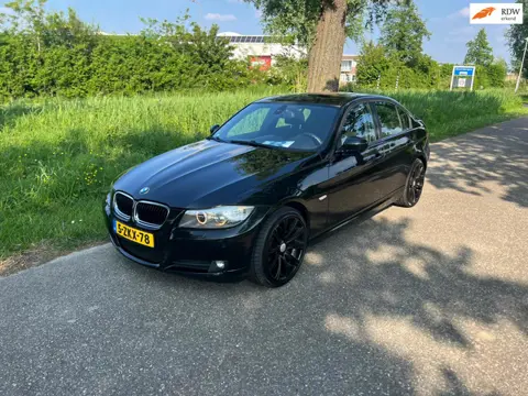 BMW 3-serie 320i High Executive Schuif Kanteldak Stoelverwarming Navi Pdc Voor En Achter Airco Cruis
