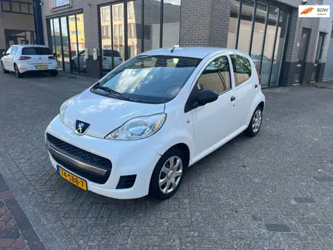 Peugeot 107 1.0-12V XR! AIRCO! APK T/M 03-2027!