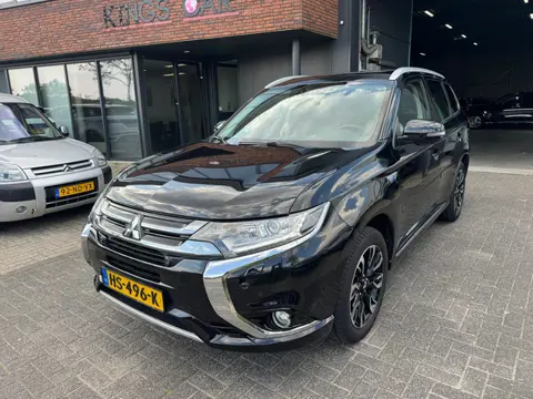 Mitsubishi Outlander 2.0 PHEV Executive Edition CAMERA CRUISE LEDER TREKHAAK FACTUREN ORIG NL NAP