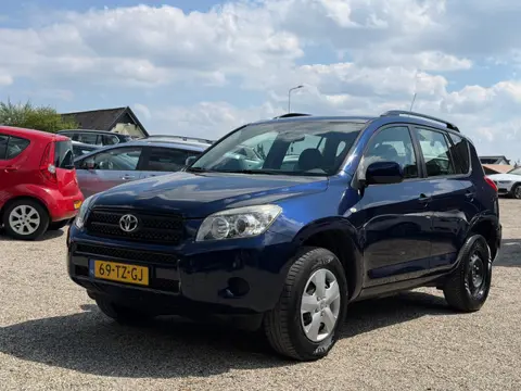 Toyota RAV4 2.0 VVTi 4WD Nette Auto Nieuwe Banden Goed Onderhouden Auto