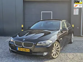 BMW 5-serie 520i High Executive + stoelverwarming + Leer