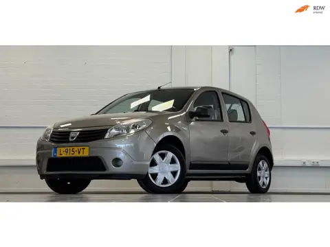 Dacia Sandero 1.2i Lauréate Airco Nieuwe APK Exclusive-pakket Garantie