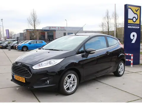 Ford Fiesta 1.0 EB Titanium NL auto Navigatie, PDC, Bluetooth, NL-Auto, Climate Lente actie!