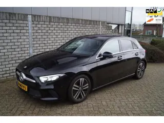 Mercedes-Benz A-klasse 200 Premium Plus Autom Panodak Leder Sportst Stoelverw Navi Camera Clima LED 