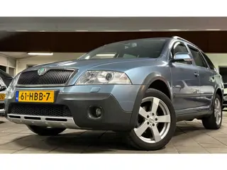 Skoda Octavia Combi 2.0 FSI Scout|UniekeAuto|4x4|NAP|PerfectOH|Airco|Cruise|Fulloption|