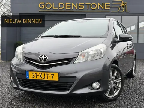 Toyota Yaris 1.3 VVT-i Dynamic 1e Eigenaar,Dealer Onderhouden,Camera,Trekhaak,6 Bak,Clima,Cruise,100