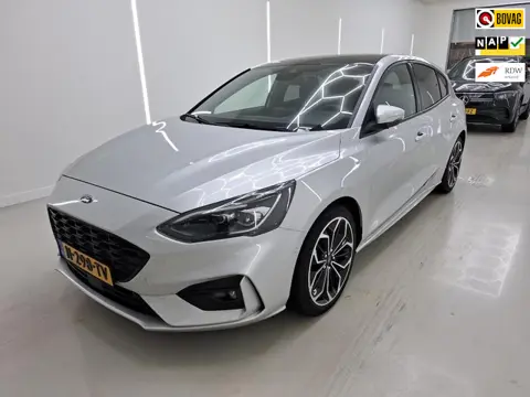 Ford Focus 1.5 EcoBoost ST Line X Business 150PK / Pano-Dak / Winterpack / Adapt.LED / 18"LMV / = SU