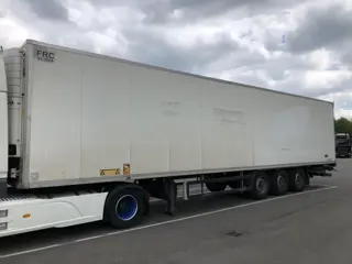 Kögel Kuhlauflieger mit Carrier (bj 2018)