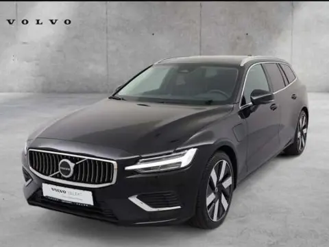 Volvo V60 2.0 T8 Plug-in hybrid AWD Ultra BRIGHT ** FULL OPTIONS, PANO, ACC, MASSAGE, B&W ** 1e EIG 